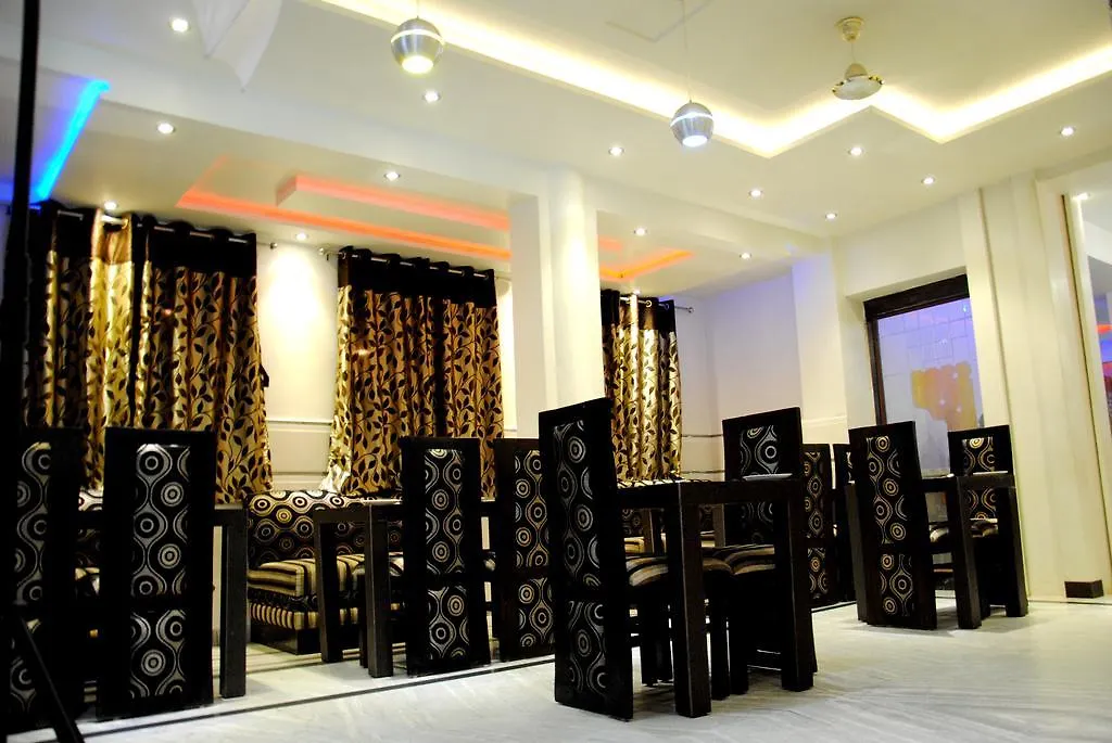 Fabexpress Alpine Hotel Agra  3*, Agra (Uttar Pradesh) India