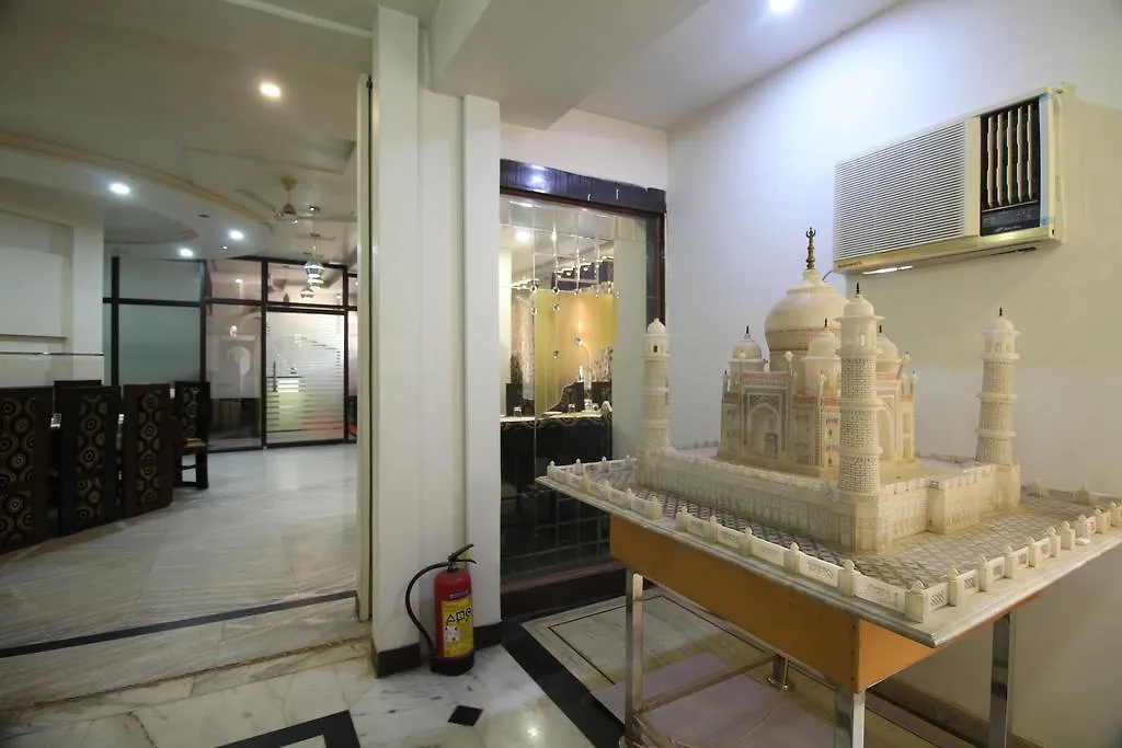 Fabexpress Alpine Hotel Agra  Agra (Uttar Pradesh)