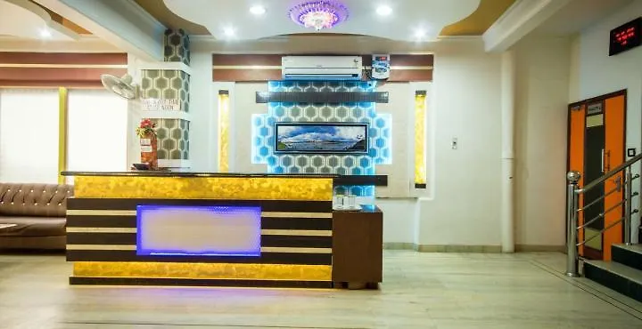 ***  Fabexpress Alpine Hotel Agra  India