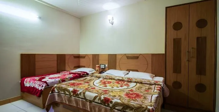 Fabexpress Alpine Hotel Agra  Agra (Uttar Pradesh)