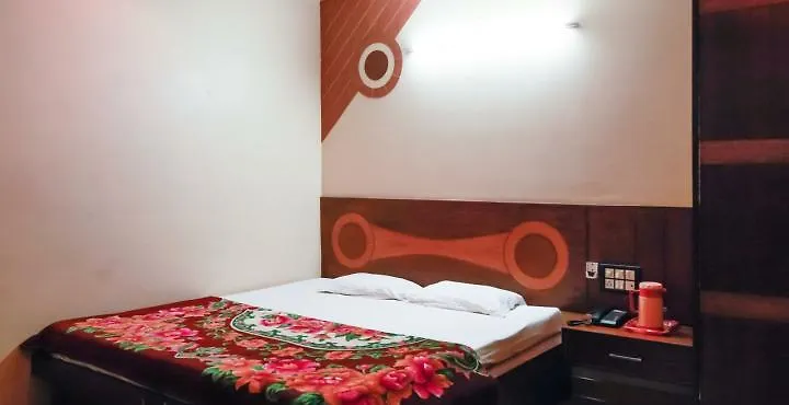 ***  Fabexpress Alpine Hotel Agra  India