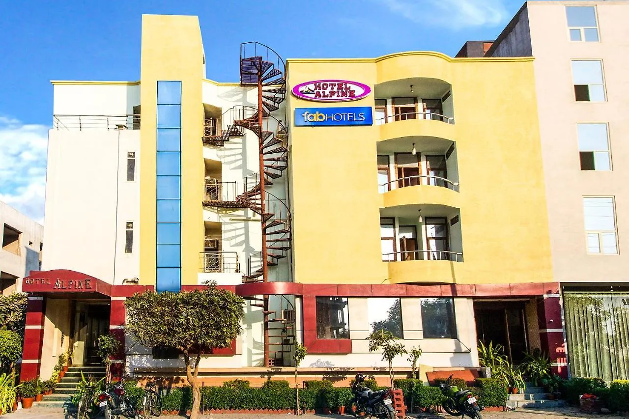 Fabexpress Alpine Hotel Agra   Agra (Uttar Pradesh)