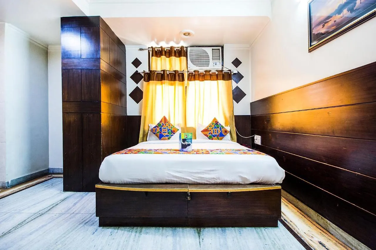 Fabexpress Alpine Hotel Agra  3*, Agra (Uttar Pradesh)