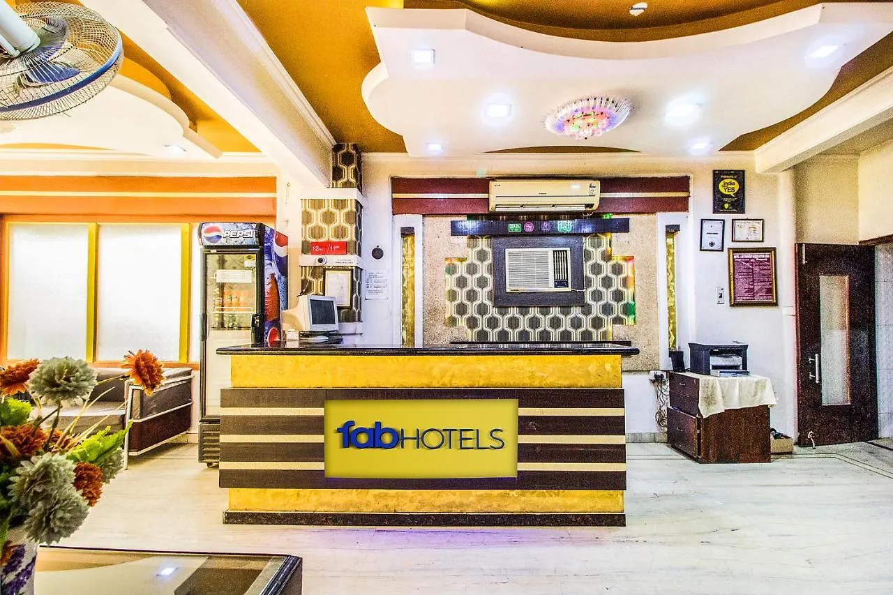Fabexpress Alpine Hotel Agra